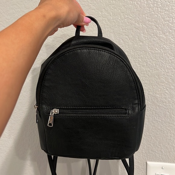 Mini backpack - Picture 2 of 3